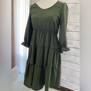 Reb in J 220 Dress - Green Size Small